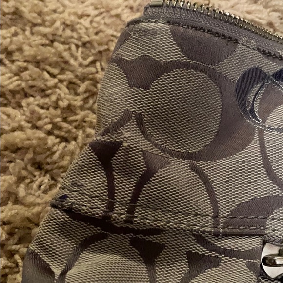 Coach Large Tote - Picture 7 of 11